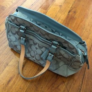Medium-sized COACH Bag